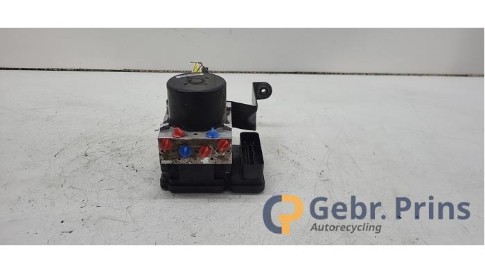 Begagnade ABS-pump Ford Kuga II (DM2) 1.5 EcoBoost 16V 150 Pris € 150,00 Marginaltabell erbjuds av Autorec. Gebr. Prins b.v.