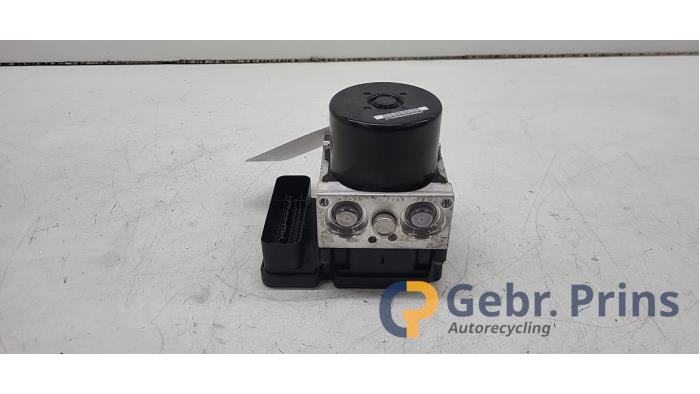 Gebrauchte ABS Pumpe BMW 1 serie (F20) 114i 1.6 16V Preis € 125,00 Margenregelung angeboten von Autorec. Gebr. Prins b.v.