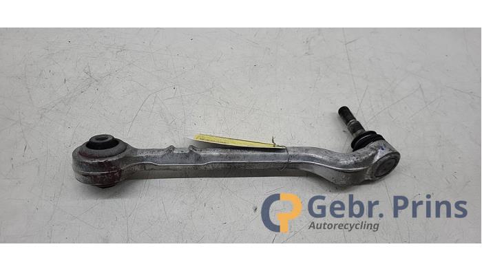 Gebrauchte Querlenker rechts vorne BMW 1 serie (F20) 114i 1.6 16V Preis € 30,00 Margenregelung angeboten von Autorec. Gebr. Prins b.v.