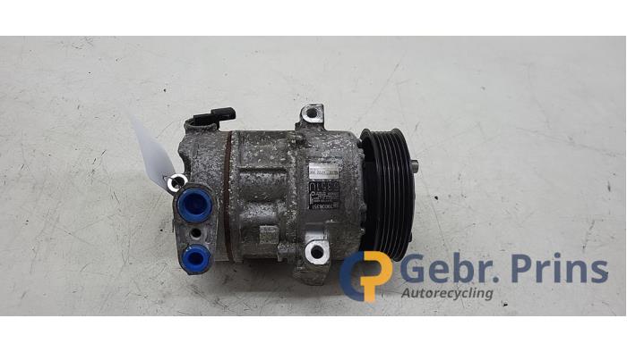 Usagé Compresseur de clim Opel Corsa E 1.3 CDTi 16V ecoFLEX Prix € 100,00 Règlement à la marge proposé par Autorec. Gebr. Prins b.v.