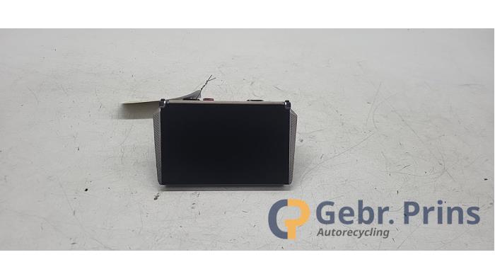 Begagnade Innerdisplay DS Automobiles DS 4 1.2 12V PureTech 130 Pris € 250,00 Marginaltabell erbjuds av Autorec. Gebr. Prins b.v.