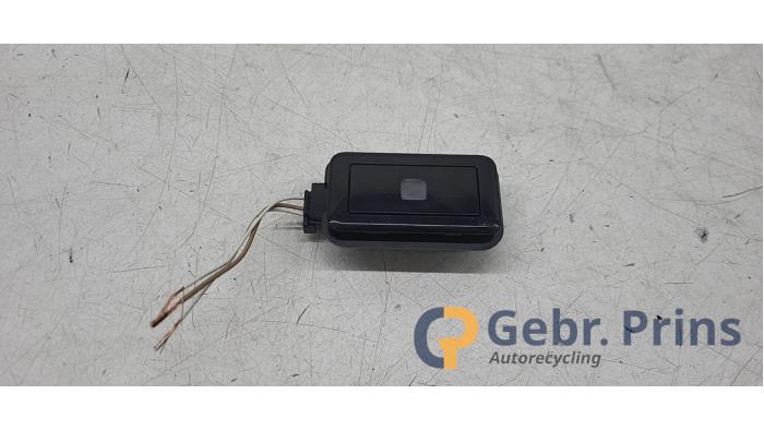 Begagnade Innerbelysning DS Automobiles DS 4 1.2 12V PureTech 130 Pris € 25,00 Marginaltabell erbjuds av Autorec. Gebr. Prins b.v.