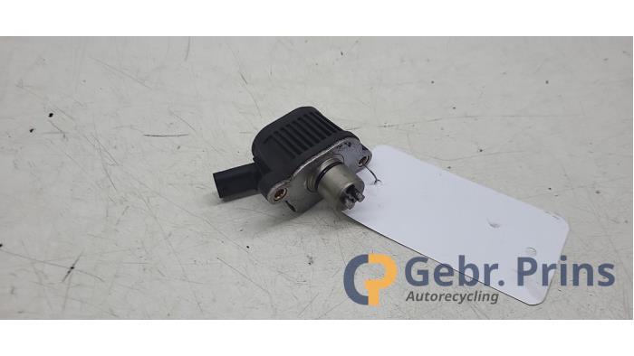 Begagnade Kamaxelsensor Volkswagen Golf VII (AUA) 1.4 TSI 16V Pris € 25,00 Marginaltabell erbjuds av Autorec. Gebr. Prins b.v.