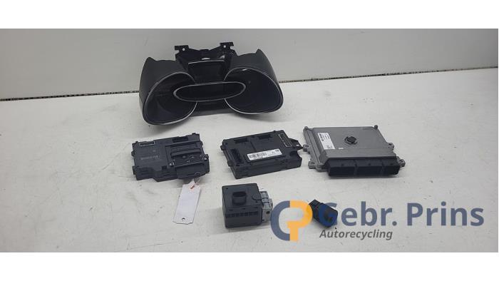 Used Ignition lock + computer Renault Clio IV Estate/Grandtour (7R) 0.9 Energy TCE 90 12V Price € 125,00 Margin scheme offered by Autorec. Gebr. Prins b.v.