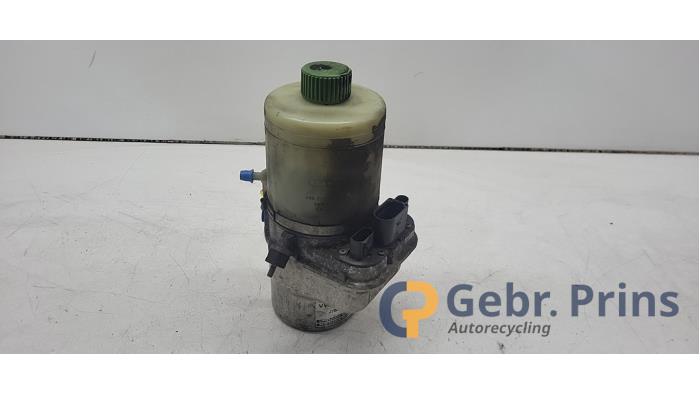 Usagé Pompe direction assistée Skoda Fabia II (5J) 1.9 TDi Prix € 50,00 Règlement à la marge proposé par Autorec. Gebr. Prins b.v.