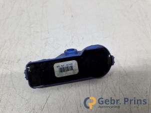 Däcktryckssensor från en Opel Adam 1.0 Ecotec 12V SIDI Turbo 2015