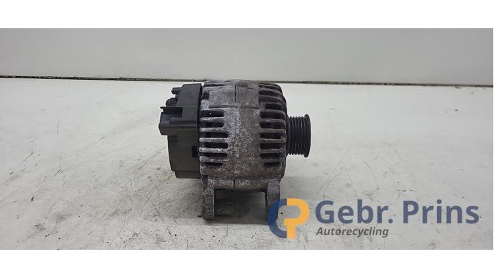 Dynamo van een Volkswagen Golf Plus (5M1/1KP) 1.6 FSI 16V 2007