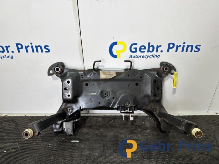 Gebrauchte Unterrahmen Volvo V40 Cross Country (MZ) 2.0 D4 16V Preis € 100,00 Margenregelung angeboten von Autorec. Gebr. Prins b.v.