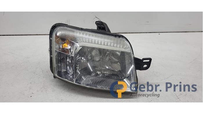 Używane Reflektor prawy Fiat Panda (169) 1.2, Classic Cena € 35,00 Procedura marży oferowane przez Autorec. Gebr. Prins b.v.