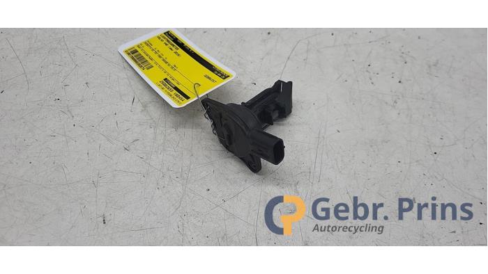 Gebrauchte Luftmassenmesser Volvo V40 Cross Country (MZ) 2.0 D4 16V Preis € 25,00 Margenregelung angeboten von Autorec. Gebr. Prins b.v.