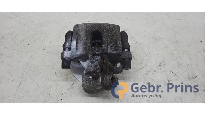 Gebrauchte Bremszange links hinten Volvo V40 Cross Country (MZ) 2.0 D4 16V Preis € 40,00 Margenregelung angeboten von Autorec. Gebr. Prins b.v.