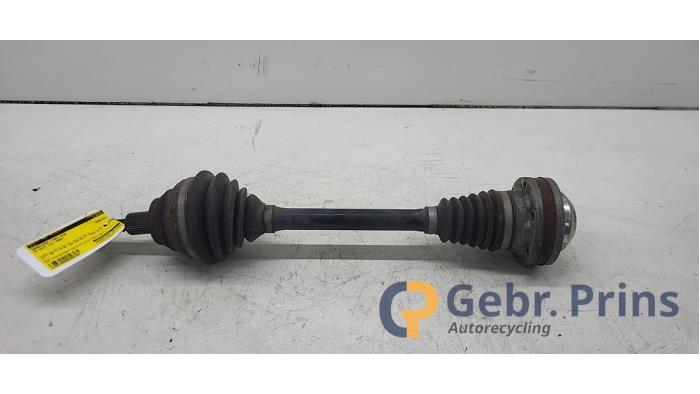Gebrauchte Antriebswelle links vorne Volkswagen Golf VI (5K1) 1.4 TSI 122 16V Preis € 40,00 Margenregelung angeboten von Autorec. Gebr. Prins b.v.