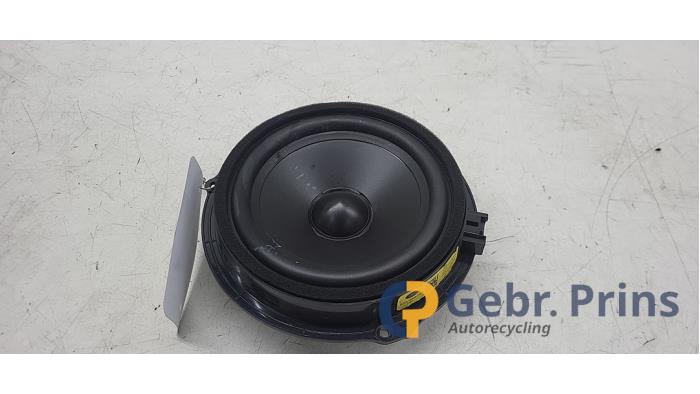 Używane Glosnik Landrover Range Rover Evoque (LVJ/LVS) 2.2 TD4 16V Cena € 15,00 Procedura marży oferowane przez Autorec. Gebr. Prins b.v.