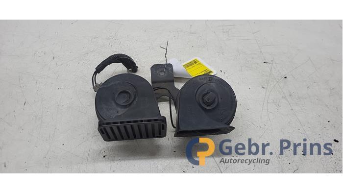 Używane Klakson Landrover Range Rover Evoque (LVJ/LVS) 2.2 TD4 16V Cena € 10,00 Procedura marży oferowane przez Autorec. Gebr. Prins b.v.
