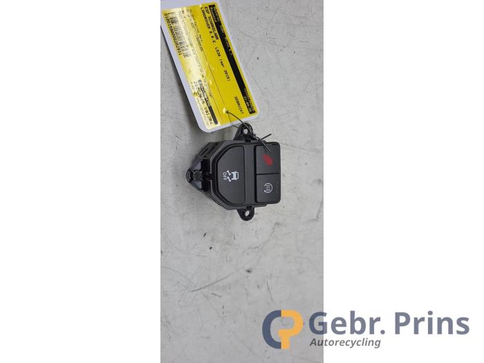 Używane Przelacznik ESP Landrover Range Rover Evoque (LVJ/LVS) 2.2 TD4 16V Cena € 15,00 Procedura marży oferowane przez Autorec. Gebr. Prins b.v.