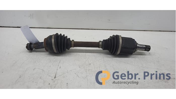 Gebrauchte Antriebswelle links vorne Landrover Range Rover Evoque (LVJ/LVS) 2.2 TD4 16V Preis € 150,00 Margenregelung angeboten von Autorec. Gebr. Prins b.v.