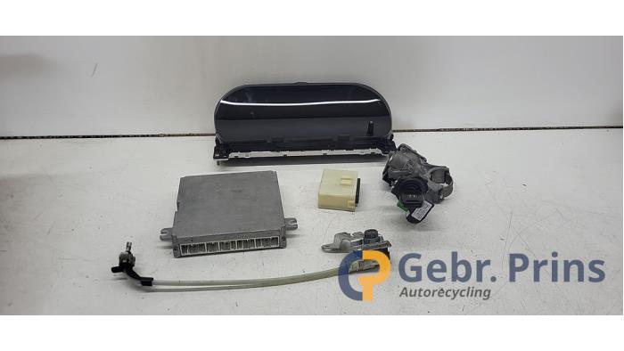 Used Ignition lock + computer Honda FR-V (BE) 2.0 16V Price € 175,00 Margin scheme offered by Autorec. Gebr. Prins b.v.