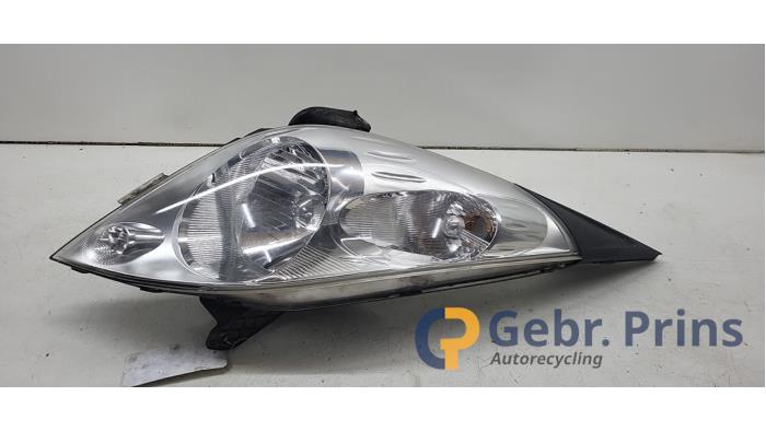 Używane Reflektor prawy Chevrolet Spark (M300) 1.0 16V Bifuel Cena € 50,00 Procedura marży oferowane przez Autorec. Gebr. Prins b.v.