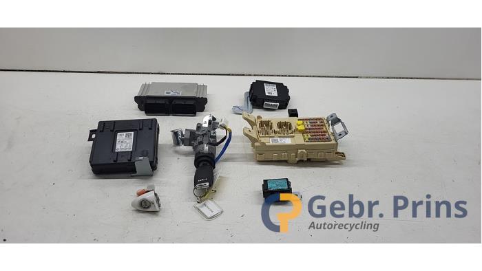 Used Ignition lock + computer Kia Picanto (JA) 1.0 DPi 12V Price € 200,00 Margin scheme offered by Autorec. Gebr. Prins b.v.
