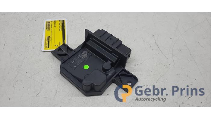 Usagé Module pompe carburant Opel Astra K 1.0 Turbo 12V Prix € 35,00 Règlement à la marge proposé par Autorec. Gebr. Prins b.v.
