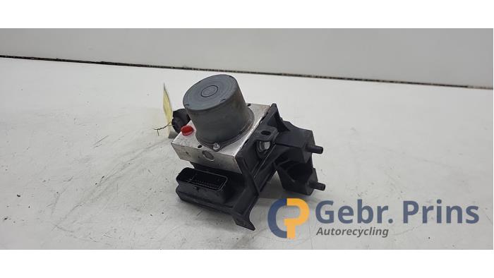 Pompe ABS d'un Opel Astra K 1.0 Turbo 12V 2019