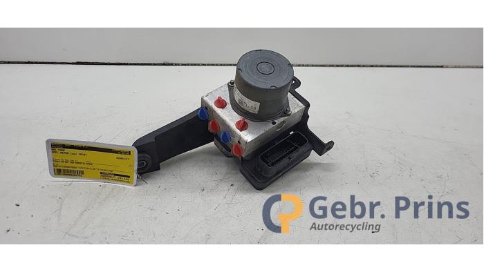 Begagnade ABS-pump Opel Astra K 1.0 Turbo 12V Pris € 75,00 Marginaltabell erbjuds av Autorec. Gebr. Prins b.v.
