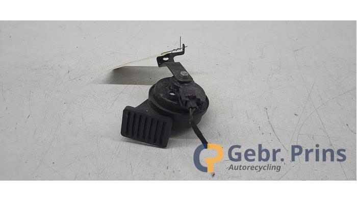 Używane Klakson Opel Astra K 1.0 Turbo 12V Cena € 10,00 Procedura marży oferowane przez Autorec. Gebr. Prins b.v.