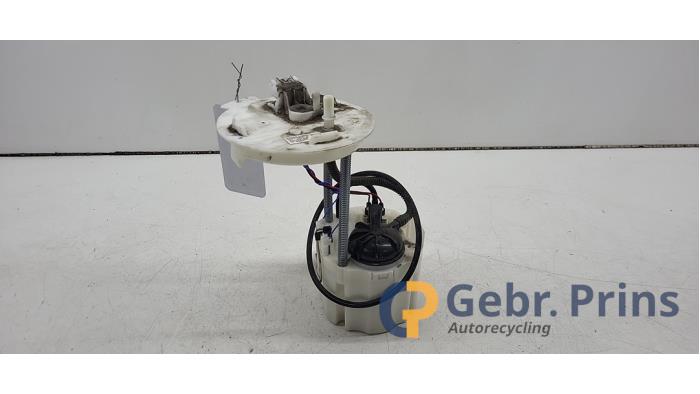 Usagé Pompe à carburant Opel Astra K 1.0 Turbo 12V Prix € 50,00 Règlement à la marge proposé par Autorec. Gebr. Prins b.v.