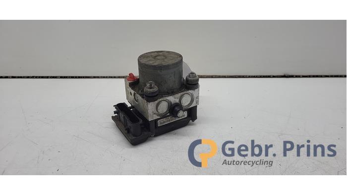 Begagnade ABS-pump Mitsubishi Colt (Z2/Z3) 1.3 16V Pris € 40,00 Marginaltabell erbjuds av Autorec. Gebr. Prins b.v.