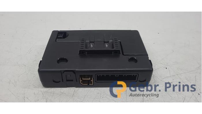 Usagé Module navigation Renault Megane IV Estate (RFBK) 1.5 Energy dCi 110 Prix € 75,00 Règlement à la marge proposé par Autorec. Gebr. Prins b.v.