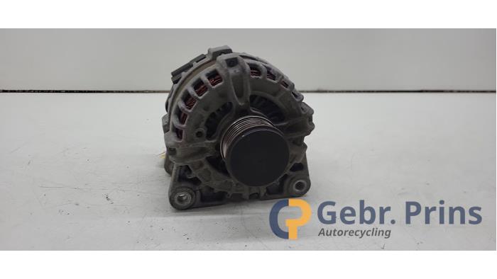 Usagé Dynamo Renault Megane IV Estate (RFBK) 1.5 Energy dCi 110 Prix € 60,00 Règlement à la marge proposé par Autorec. Gebr. Prins b.v.