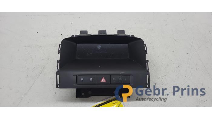 Gebrauchte Anzeige Innen Opel Astra J Sports Tourer (PD8/PE8/PF8) 1.4 16V ecoFLEX Preis € 35,00 Margenregelung angeboten von Autorec. Gebr. Prins b.v.