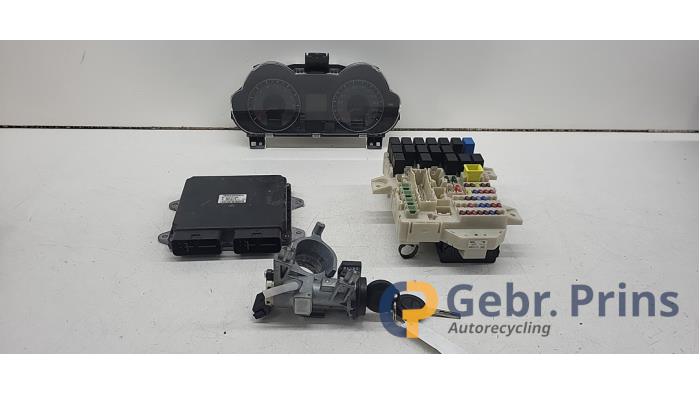Used Ignition lock + computer Mitsubishi Colt (Z2/Z3) 1.3 16V Price € 100,00 Margin scheme offered by Autorec. Gebr. Prins b.v.
