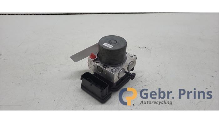 Gebrauchte ABS Pumpe Chevrolet Spark (M300) 1.0 16V Bifuel Preis € 50,00 Margenregelung angeboten von Autorec. Gebr. Prins b.v.