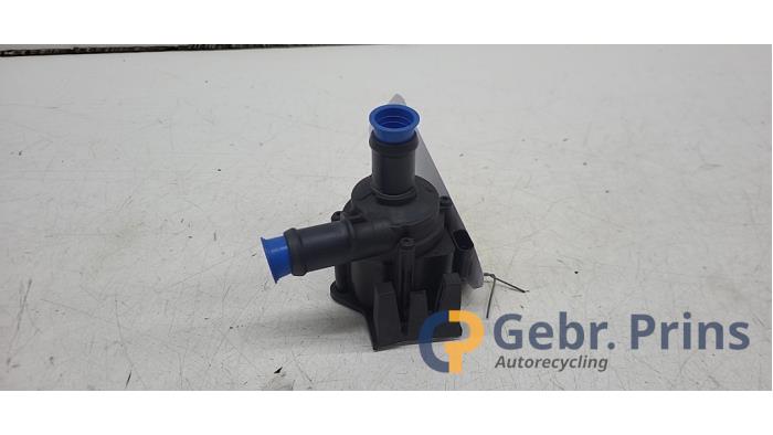 Begagnade Extra vattenpump Audi A4 Avant (B8) 1.8 TFSI 16V Pris € 20,00 Marginaltabell erbjuds av Autorec. Gebr. Prins b.v.