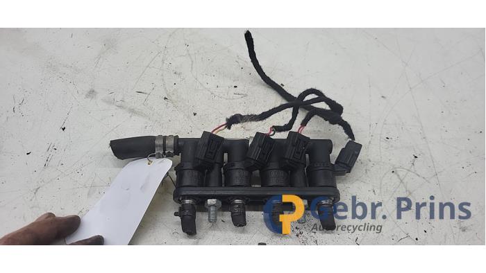 Usagé Système d'injection Chevrolet Spark (M300) 1.0 16V Bifuel Prix € 40,00 Règlement à la marge proposé par Autorec. Gebr. Prins b.v.