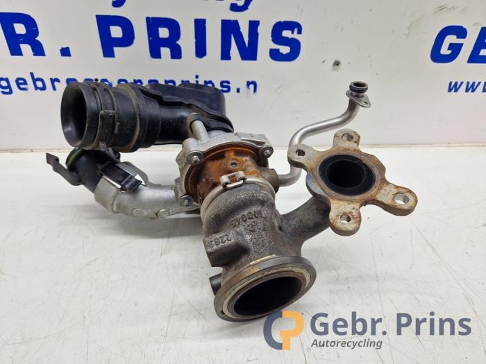 Używane Turbo Volkswagen Golf VII (AUA) 1.2 TSI 16V Cena € 200,00 Procedura marży oferowane przez Autorec. Gebr. Prins b.v.