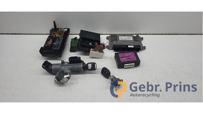 Used Ignition lock + computer Chevrolet Spark (M300) 1.0 16V Bifuel Price € 125,00 Margin scheme offered by Autorec. Gebr. Prins b.v.