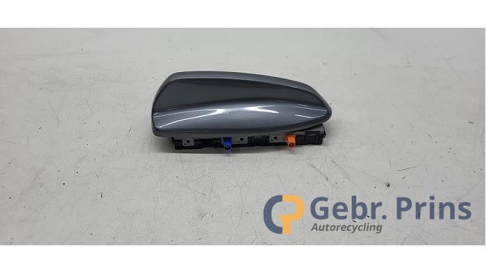 Używane Antena Volvo S90 II 2.0 T5 16V Cena € 35,00 Procedura marży oferowane przez Autorec. Gebr. Prins b.v.