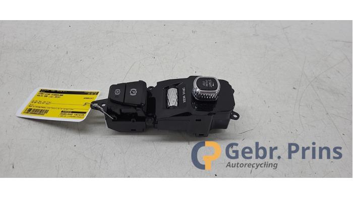 Używane Przelacznik Start/Stop Volvo S90 II 2.0 T5 16V Cena € 35,00 Procedura marży oferowane przez Autorec. Gebr. Prins b.v.