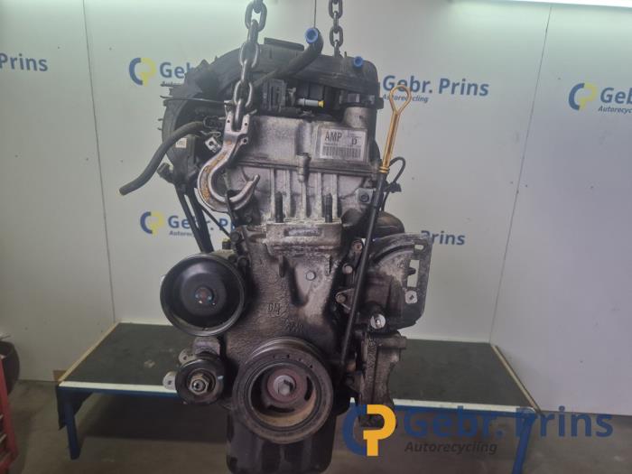 Motor van een Chevrolet Spark (M300) 1.0 16V Bifuel 2012