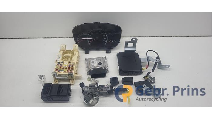 Used Ignition lock + computer Hyundai i10 (B5) 1.0 12V Price € 150,00 Margin scheme offered by Autorec. Gebr. Prins b.v.