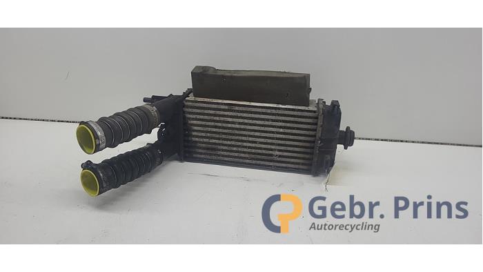 Usados Intercooler Ford Transit Courier 1.5 TDCi 75 Precio € 60,50 IVA incluido ofrecido por Autorec. Gebr. Prins b.v.
