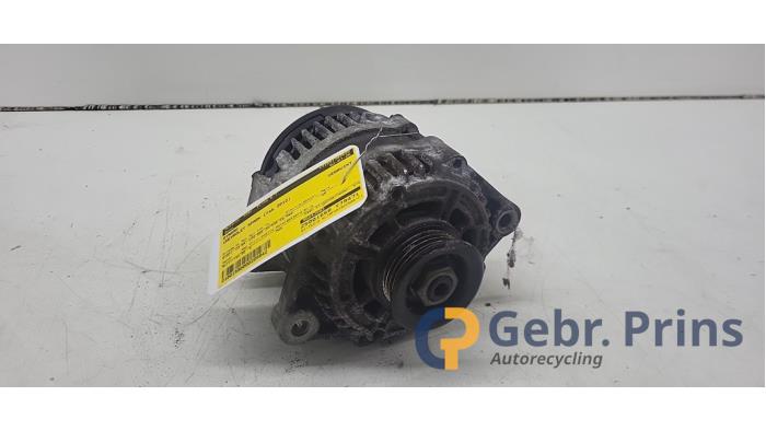 Begagnade Dynamo Chevrolet Spark (M300) 1.0 16V Bifuel Pris € 35,00 Marginaltabell erbjuds av Autorec. Gebr. Prins b.v.