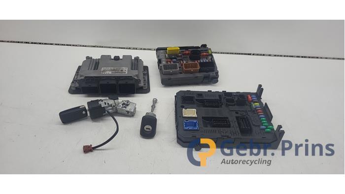 Used Ignition lock + computer Peugeot Partner (GC/GF/GG/GJ/GK) 1.6 HDI 75 Phase 1 Price € 121,00 Inclusive VAT offered by Autorec. Gebr. Prins b.v.