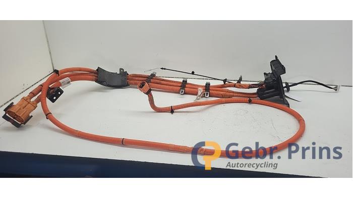 Begagnade Högspänningskabel Volvo EX30 Single Motor Extended Range 69 kWh Pris € 400,00 Marginaltabell erbjuds av Autorec. Gebr. Prins b.v.