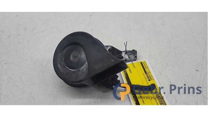 Używane Klakson Opel Mokka/Mokka X 1.4 Turbo 16V 4x2 Cena € 10,00 Procedura marży oferowane przez Autorec. Gebr. Prins b.v.