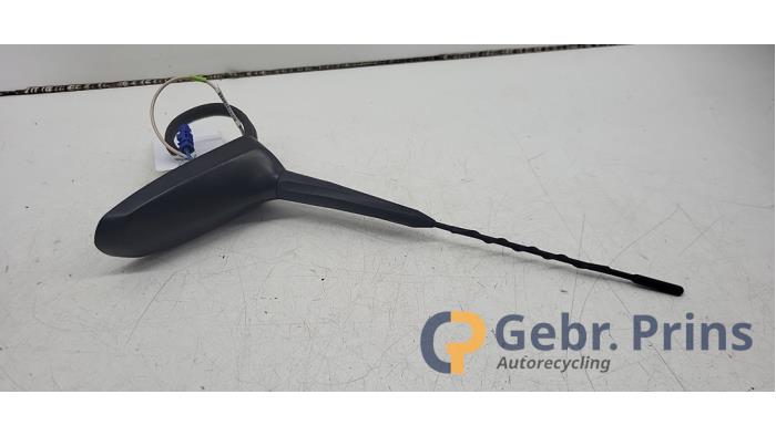 Używane Antena Opel Mokka/Mokka X 1.4 Turbo 16V 4x2 Cena € 40,00 Procedura marży oferowane przez Autorec. Gebr. Prins b.v.