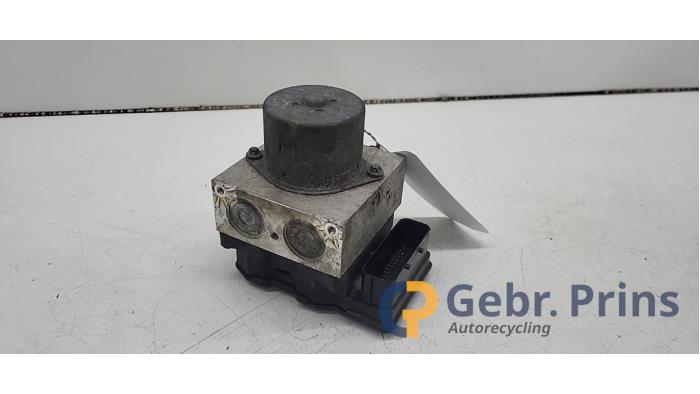Begagnade ABS-pump Mini Clubman (R55) 1.6 16V Cooper Pris € 100,00 Marginaltabell erbjuds av Autorec. Gebr. Prins b.v.