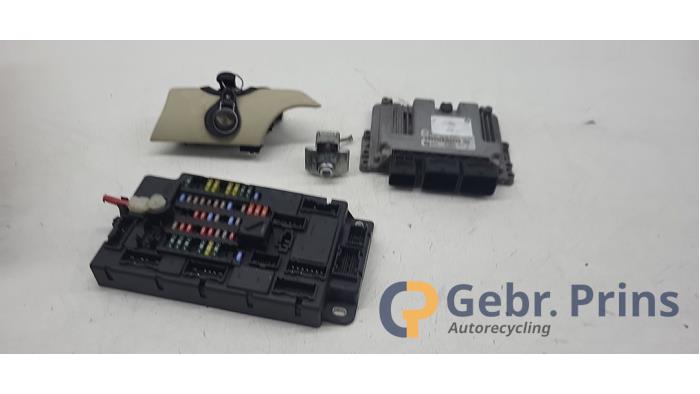 Used Ignition lock + computer Mini Clubman (R55) 1.6 16V Cooper Price € 125,00 Margin scheme offered by Autorec. Gebr. Prins b.v.